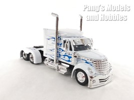 Custom International LoneStar Extended Cab Truck 1/43 Scale Diecast Mode... - $24.74