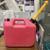 Vintage Pre Ban Wedco Essence 2-1/2 Gallon Vented Gas Can Red Plastic ne... - $39.99