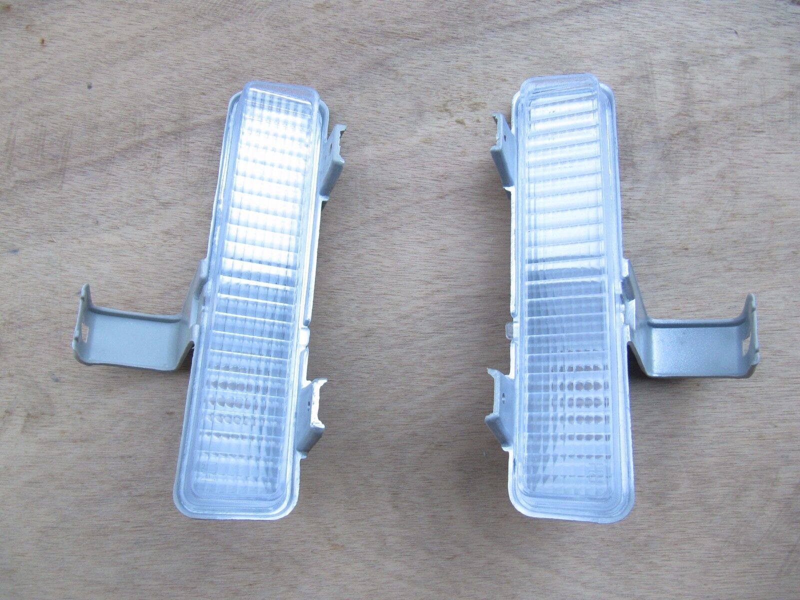 FIT CHEVY CAPRICE IMPALA 1980-90 INDICATORS PARKING LIGHT TURN SIGNAL GM... - $37.61