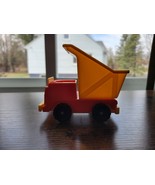 Vintage Fisher Price Little People Orange/Yellow Dump Truck - Made in th... - $188.30 MXN