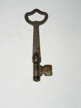 Lockwood Skeleton Key Vintage Key Number 2 - $240.15 MXN