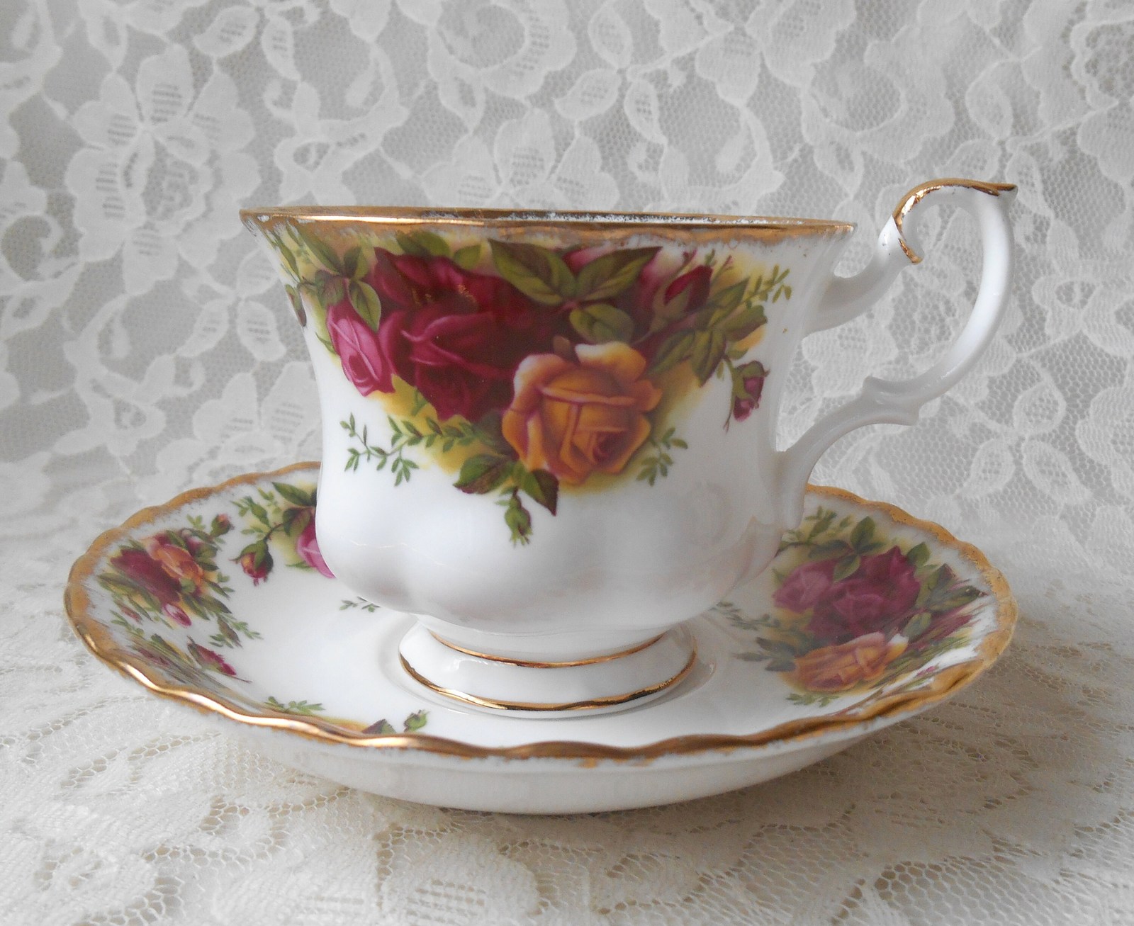 Vintage Teacup and Saucer Set Old Country Roses by Royal Albert, Gold Trim Made  - $16.00