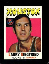 1971-72 Topps #36 Larry Siegfried Ex Rockets (Sticker) *X50708 - £2.50 GBP