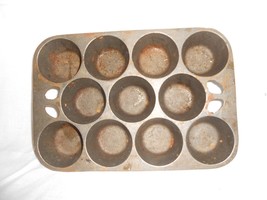  Vintage Unmarked Wagner Ware USA Cast Iron Muffin Pan 11 Cup Nice! - £18.03 GBP