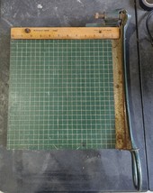 Vintage Milton Bradley Company Paper Cutter The Dandy  Guillotine 9” - $562.41 MXN