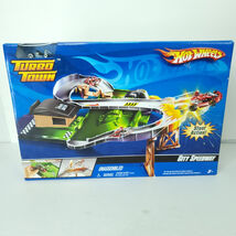 Hot Wheels Turbo Town City Speedway 2007 Stunt Action w/ Bonus Car New S... - $900.60 MXN