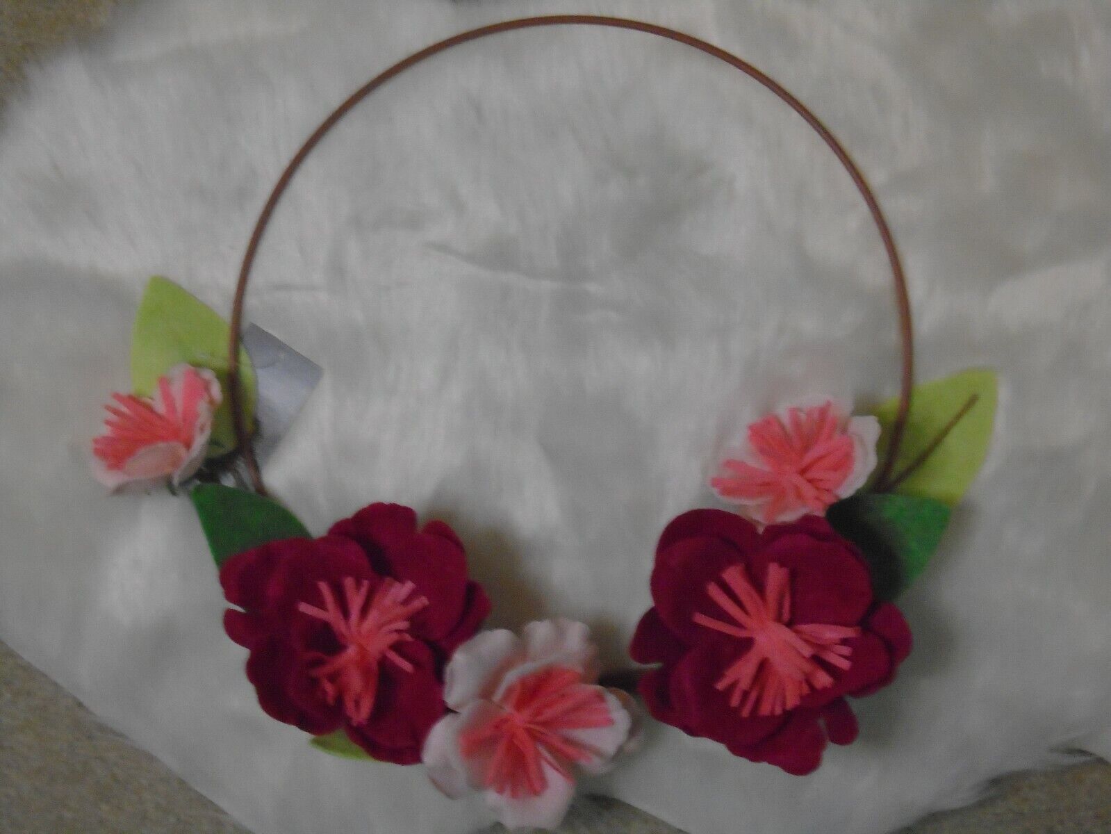 14&#39; SPRITZ BRAND FELT SPRING/SUMMER FLOWER WREATH ON METAL HOOP - $9.89