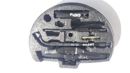 Jack Kit Missing Tow OEM Jaguar XK8 1998 36K  - $912.57 MXN