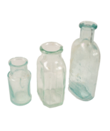 Lot of 3 Small Green Glass Bottles Includes Edison Battery Oil NJ - €15,74 EUR