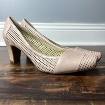 Easy Spirit Beige Pumps  Size 8.5 M - $24.75