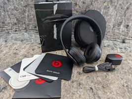 Works Beats by Dr. Dre Solo3 On Ear Wireless Headphones Black A1796 (T2) - £47.44 GBP
