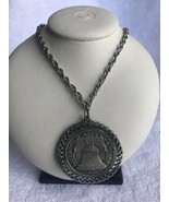 Vintage American Bicentennial medallion necklace 1776-1976 silver tone 2... - £13.61 GBP