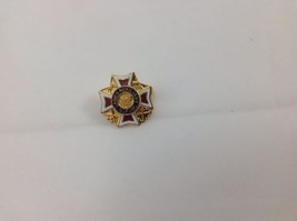 True Vtg Estate VFW Ladies Auxiliary Service Pin gold color free shipping - £8.85 GBP