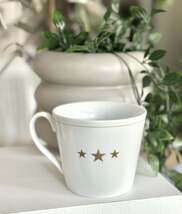 White Porcelain Mug with 3 Gold Stars - $481.28 MXN