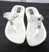 DESIGNER GRANDCO HY-0369 RHINESTONE GEMSTONE THONG WHITE FLIPFLOPS WOMENS 8 - $22.83