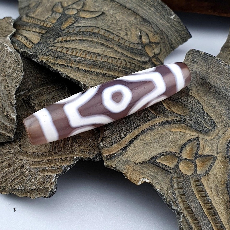 Tibetan Agate Dzi Bead Necklace with 6 Eyes Antique Black Amulet Spiritual Item image 4