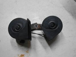 2003 Ford Crown Victoria Horn set of two 2 with Bracket - $27.99