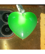 Green Quartz Stone Heart Pendant 18K White Gold Filled Clasp 1&quot; Estate - £39.49 GBP