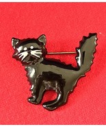 Black Cat Enameled Brooch Pin White Eyes &amp; Whiskers 2&quot; Tall Halloween Un... - $224.48 MXN