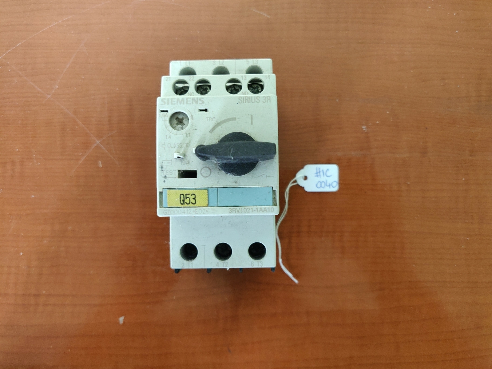 SIEMENS MANUAL MOTOR STARTER 3RV1021-0AA10 0.11-0.16 Amps - $7.79