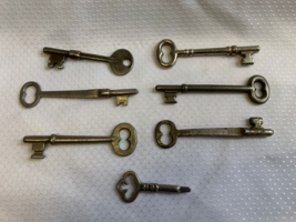 Antique Skeleton Key Lot of Seven (7) Interior Decorative Paperweights M... - £23.86 GBP