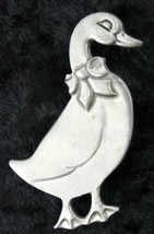 Vintage Signed Costume Jewelry SEAGULL Pewter Metal Figural Goose Brooch Pin - £14.25 GBP