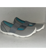 CROCS MARY JANE FLATS GRAY WOMENS SIZE 6 COMFORT SLIP ON - $34.16