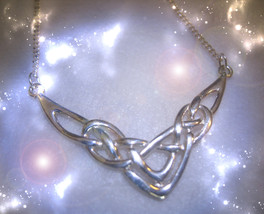 Haunted Necklace Luna Queen Enhance Feminine Gifts Golden Royal Collect Magick - £104.72 GBP