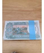 REPUBLIC INDIA 5 RUPEES Solid Fancy UNC Note (09T...) Signed by C. Rangr... - $951.97 MXN