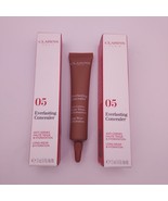 LOT OF 2 Clarins Everlasting Concealer .4oz Full Size 05 VERY DEEP - $326.61 MXN