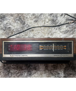 Vintage 80&#39;s GE General Electric Digital Walnut Grain Alarm Clock Radio ... - €22,52 EUR