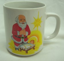 VINTAGE SANTA CLAUS Kneeling &amp; Praying to Baby Jesus Christmas COFFEE MU... - $19.80