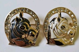 2 Women&#39;s Gold Tone Metal BK+WT Horse Heads Clear Rhinestones Horseshoe Brooch - £5.17 GBP