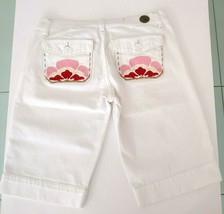  INDIE Floral White OASIS Color embroidered Pockets Distressed Shorts W26 - £25.72 GBP