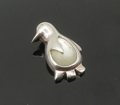 925 Sterling Silver - Vintage Mother Of Pearl Penguin Motif Pendant - PT17104 - £21.39 GBP