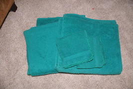 Green Towel Washcloth Set (2 bath 2 washcloths) Cotton - $10.00