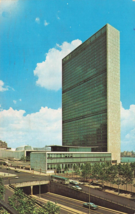 Street View Of The United Nations Headquarters New York City Ny Postcard J11 - £3.10 GBP