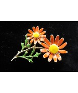 Vintage Gerry&#39;s Orange White Enamel Daisy Flower Gold tone Brooch Pin - $28.05 CAD