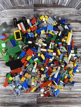 Misc Lot of Legos - Bricks, MiniFigs and Accessories - Castle Knights &amp; ... - $19.34