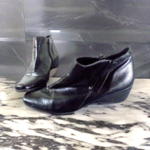 Liz Claiborne Flex Womens Fenway Ankle Boots Booties 9M Black Faux Leather - $8.86
