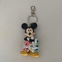 Walt Disney World 2018 Mickey Mouse Figurine Keychain - £5.16 GBP