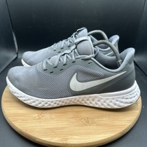 Nike Revolution 5 Mens Size 10.5 Running Shoes Gray  Sneakers BQ3204-005 - $29.69