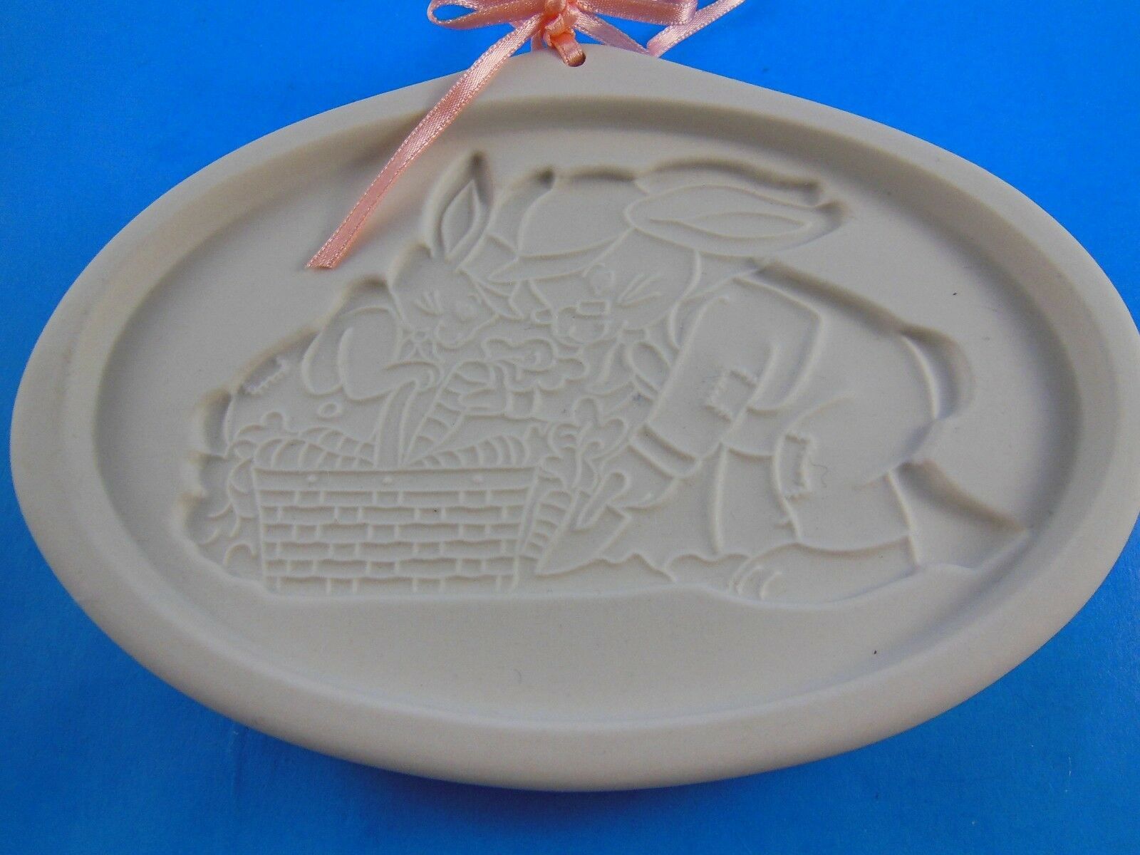 Longaberger Easter Bunny Pottery Cookie Mold 1995 Grandpa & Herbie in Garden - $9.89