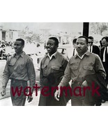Martin Luther King Jr. Walking Down the Street w/ Brethren B&amp;W 8x10 Photo - $164.01 MXN