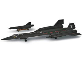 Level 4 Model Kit Lockheed SR-71 Blackbird Reconnaissance Aircraft 1/72 Scale Mo - £31.40 GBP