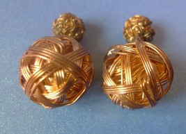 Vintage Jewelry Fashion Bijoux Bijouterie EARRINGS Stud Copper Ball of thread - £1.92 GBP