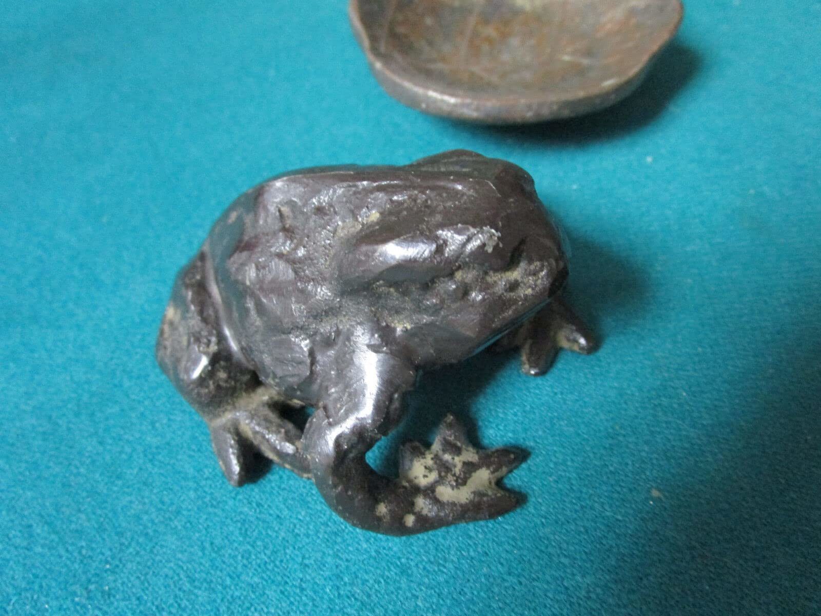 Chinese Bronze Frog ON Ceramic Leaf 2 X 3 Paperweight Item image 7