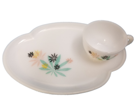Mid Century Milk White Glass Snack Lunch Sandwich Set Plate Cup Pink Black - $28.95