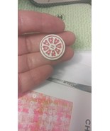 Chanel Button 22 mm Single dk pink/ white metal - €12,90 EUR