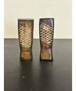 African Natural Bone Salt &amp; Pepper Shakers Traditional - $365.81 MXN